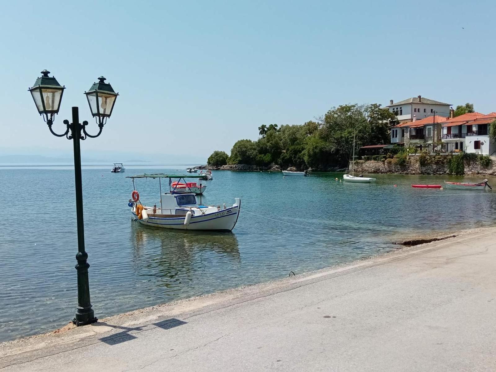 Вілла Christina'S Seaside Афісос Екстер'єр фото